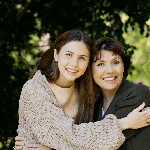 Kim Keating with her daughter Katie. © Justine Walpole